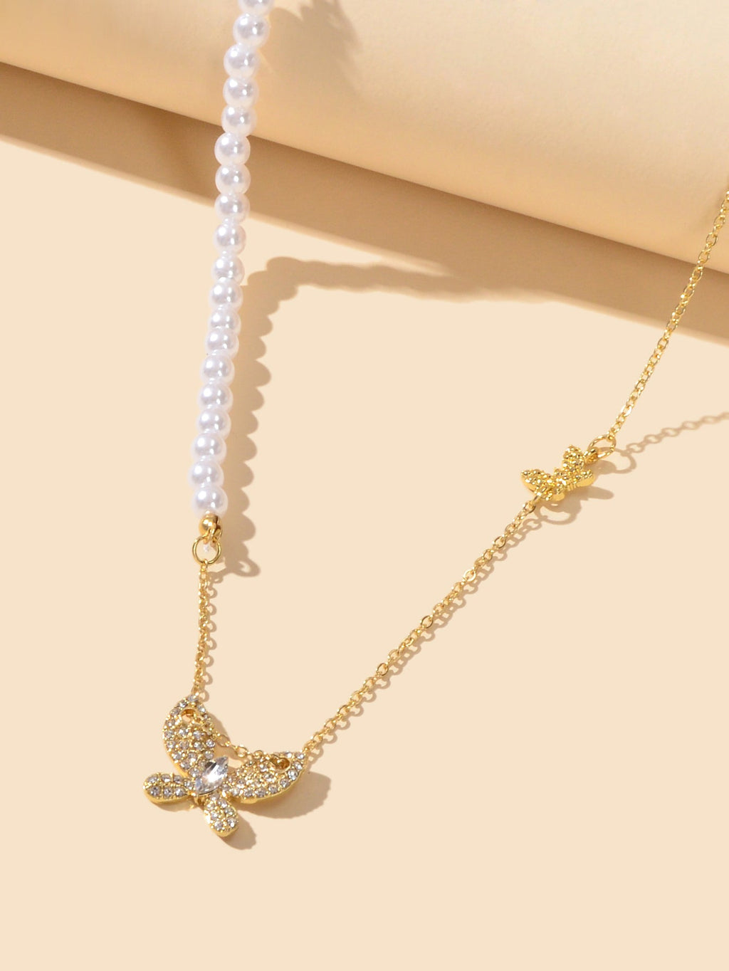 Textured Engagement Gift Jewelry Pearl Beads Chain Rhinestone Butterfly Necklace
